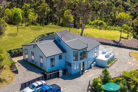 Photo of property in 77 Te Wahapu Road, Russell, 0272
