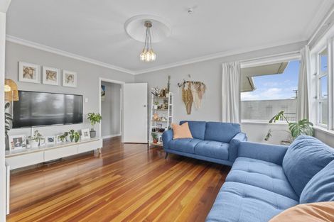 Photo of property in 408a Carrington Street, Upper Vogeltown, New Plymouth, 4310