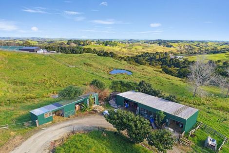 Photo of property in 63 Porter Road, Paparoa, 0571