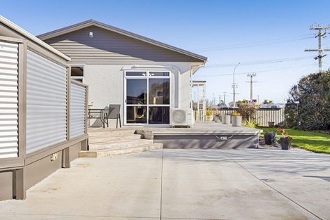 Photo of property in 114 Glover Road, Hawera, 4610