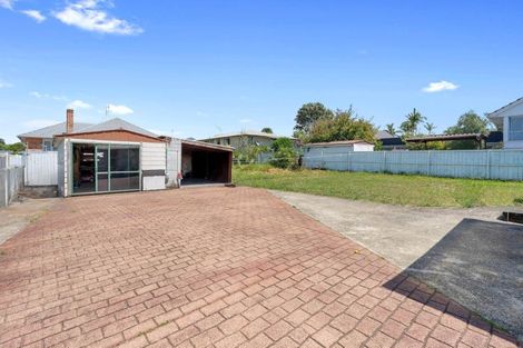 Photo of property in 12 Ussher Place, Pakuranga Heights, Auckland, 2010