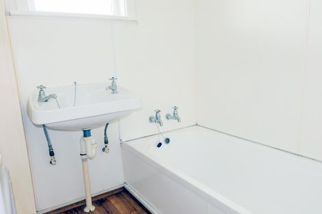 Photo of property in 4 Mclean Street, Oamaru North, Oamaru, 9400