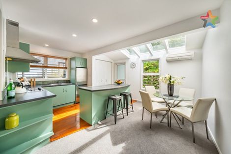 Photo of property in 40a Viewmont Drive, Harbour View, Lower Hutt, 5010