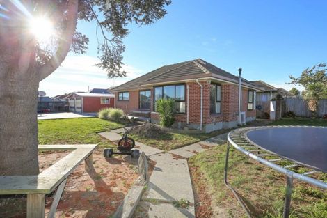 Photo of property in 15 Bournemouth Crescent, Aranui, Christchurch, 8061