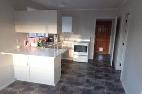 Photo of property in 58 Sunline Avenue, Massey, Auckland, 0614