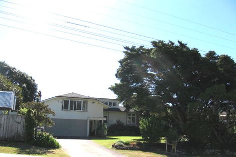 Photo of property in 8 Tiri Road, Milford, Auckland, 0620