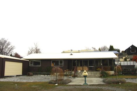 Photo of property in 2 Reid Crescent, Arrowtown, 9302