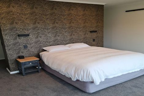 Photo of property in 7 Ribbonwood Lane, Kinloch, Taupo, 3377