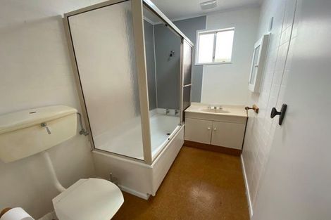 Photo of property in 16 Queens Road, Waikanae Beach, Waikanae, 5036