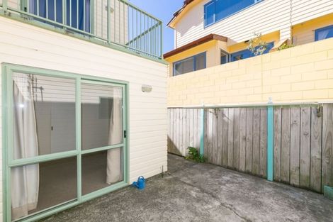 Photo of property in 125c The Parade, Island Bay, Wellington, 6023