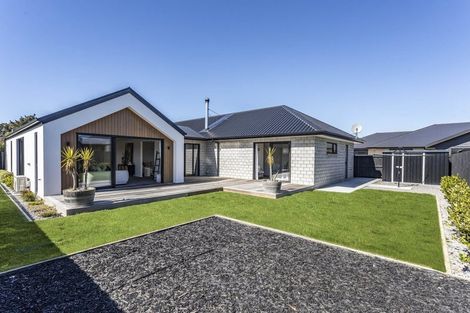 Photo of property in 21 Thirlwall Street, Woodend, 7610
