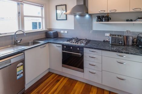 Photo of property in 28a Kelvin Road, Papakura, 2110