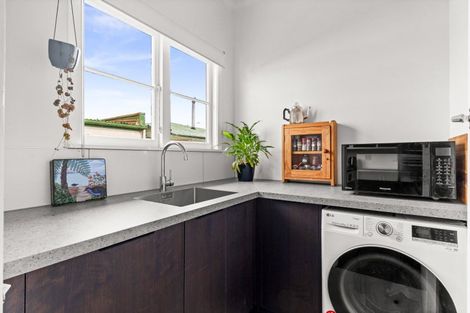 Photo of property in 1417 Woodstock Avenue, Mayfair, Hastings, 4122
