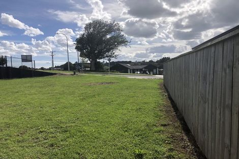 Photo of property in 2 Rongoa Maori Way, Pukekohe, 2120