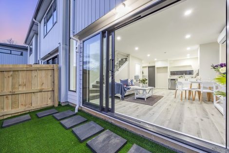 Photo of property in 4/6 Vine Street, Mangere East, Auckland, 2024