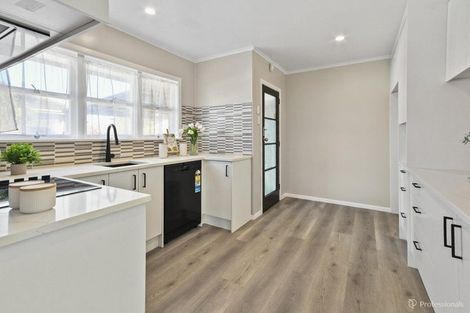 Photo of property in 31 Esperanto Road, Papatoetoe, Auckland, 2025