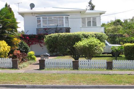 Photo of property in 61 Hutchinson Avenue, New Lynn, Auckland, 0600