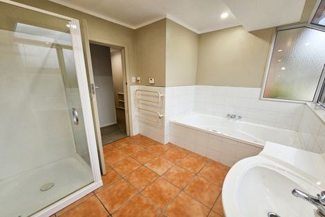 Photo of property in 12 Newcastle Street, Clyde, 9330