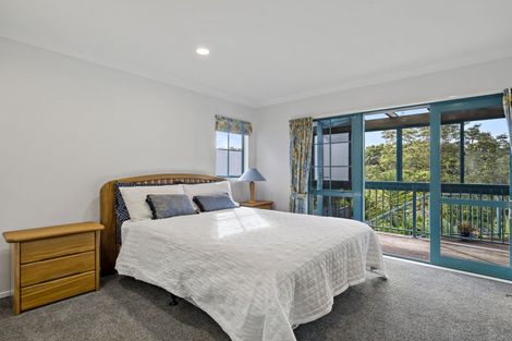 Photo of property in 3 Hobie Court, West Harbour, Auckland, 0618