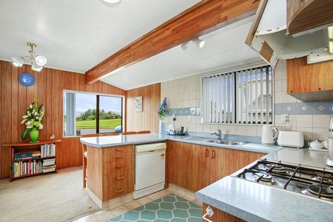 Photo of property in 10 Morning View, Titahi Bay, Porirua, 5022