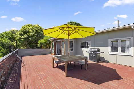 Photo of property in 14 Main Road, Raglan, 3225