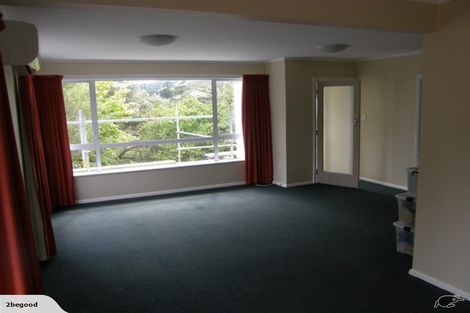 Photo of property in 37 Ranui Terrace, Tawa, Wellington, 5028