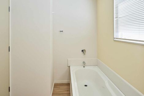 Photo of property in 20a Bedford Street, Cannons Creek, Porirua, 5024