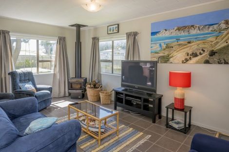 Photo of property in 5 Koromiko Street, Otaki Beach, Otaki, 5512