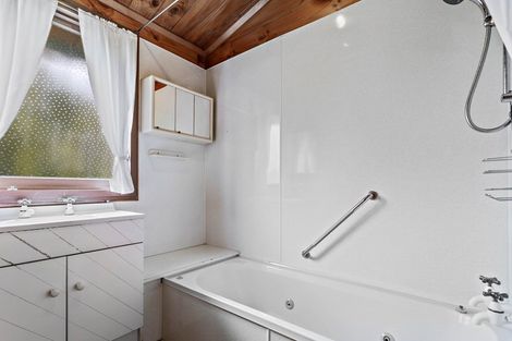 Photo of property in 118 Balmoral Drive, Tokoroa, 3420