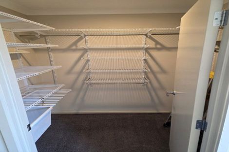 Photo of property in 6 Manganui Place, Te Awa, Napier, 4110