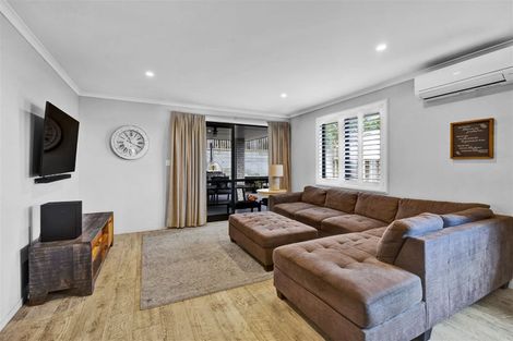Photo of property in 8 The Terrace, Bell Block, New Plymouth, 4312