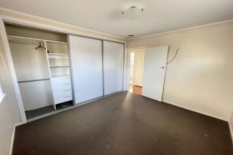 Photo of property in 21 Ribblesdale Road, Henderson, Auckland, 0612