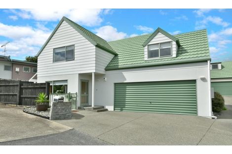 Photo of property in 1/126 Brian Crescent, Stanmore Bay, Whangaparaoa, 0932