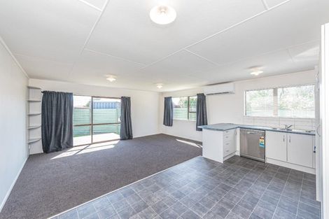 Photo of property in 90a Hinau Street, Castlecliff, Whanganui, 4501
