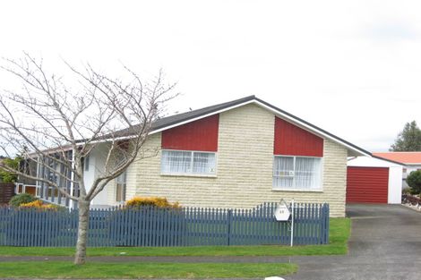 Photo of property in 15 Virginia Place, Whalers Gate, New Plymouth, 4310