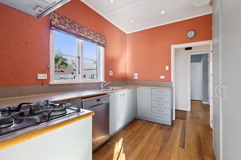 Photo of property in 12 Darley Street, Maeroa, Hamilton, 3200