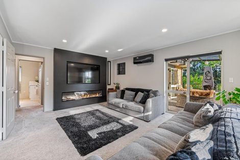 Photo of property in 129b Parrs Cross Road, Glen Eden, Auckland, 0612