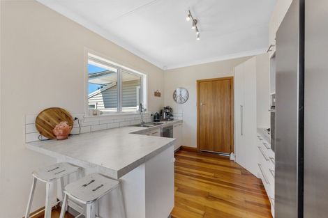 Photo of property in 38 Liverpool Street, Takaro, Palmerston North, 4412