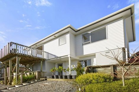 Photo of property in 22a Bartlett Grove, Tawa, Wellington, 5028