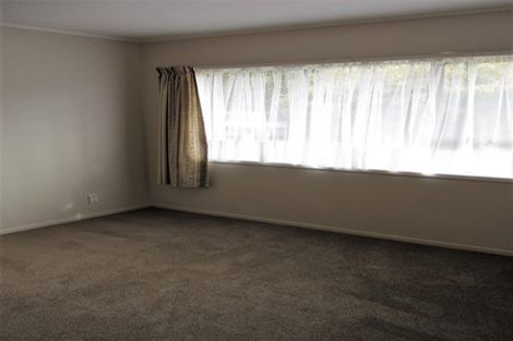 Photo of property in 1/20 Corolu Place, Conifer Grove, Takanini, 2112