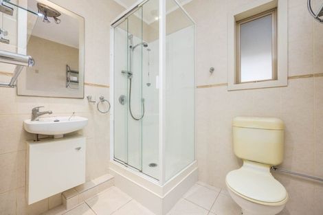 Photo of property in 9a Pendene Place, Forrest Hill, Auckland, 0620