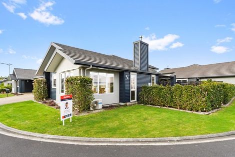 Photo of property in 20 Bridgewater Way, Pyes Pa, Tauranga, 3112