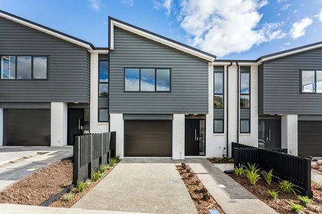 Photo of property in 32 Oakum Road, Whitby, Porirua, 5024