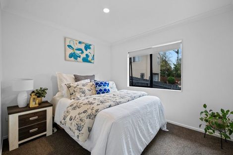 Photo of property in 15 Zefiro Drive, Massey, Auckland, 0614