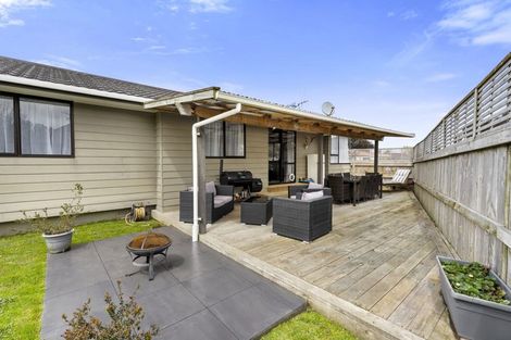 Photo of property in 23 Peppertree Glade, Kelvin Grove, Palmerston North, 4414