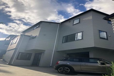 Photo of property in 10c Woodall Place, Totara Vale, Auckland, 0627