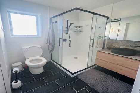 Photo of property in 15 Ash Grove, Maungaturoto, 0520