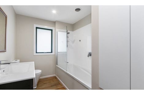 Photo of property in 204 Miromiro Road, Normandale, Lower Hutt, 5010