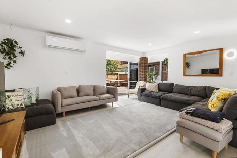 Photo of property in 8 Burn-murdoch Street, St Andrews, Hamilton, 3200