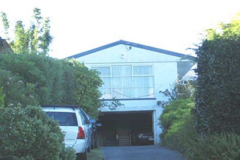 Photo of property in 42 Montgomery Avenue, Rothesay Bay, Auckland, 0630